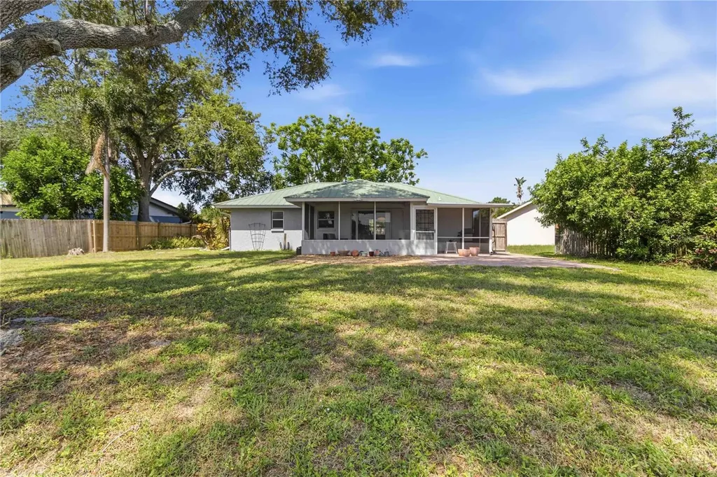 5031 Preston Way Sarasota FL 34232