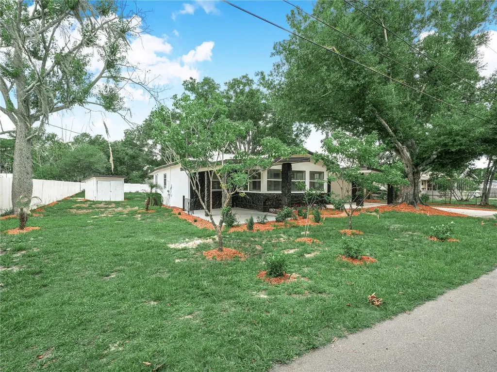 201 Brooks Road Frostproof FL 33843