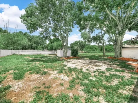 201 Brooks Road Frostproof FL 33843