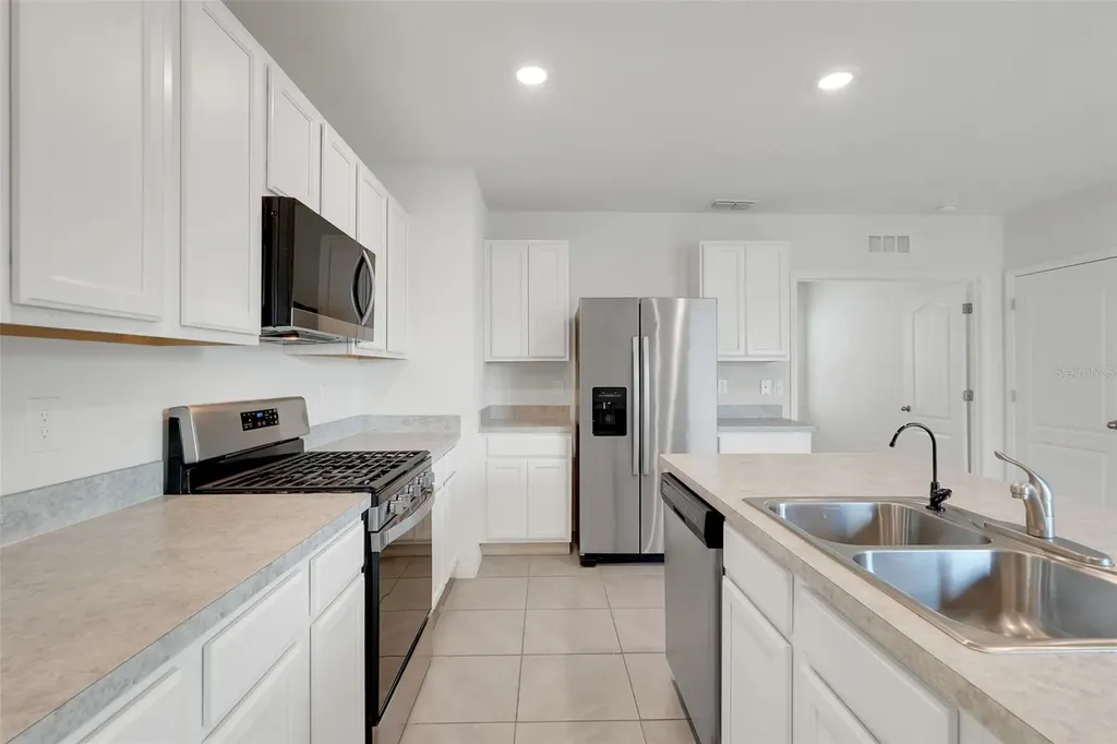 3881 Brant Place Leesburg FL 34748