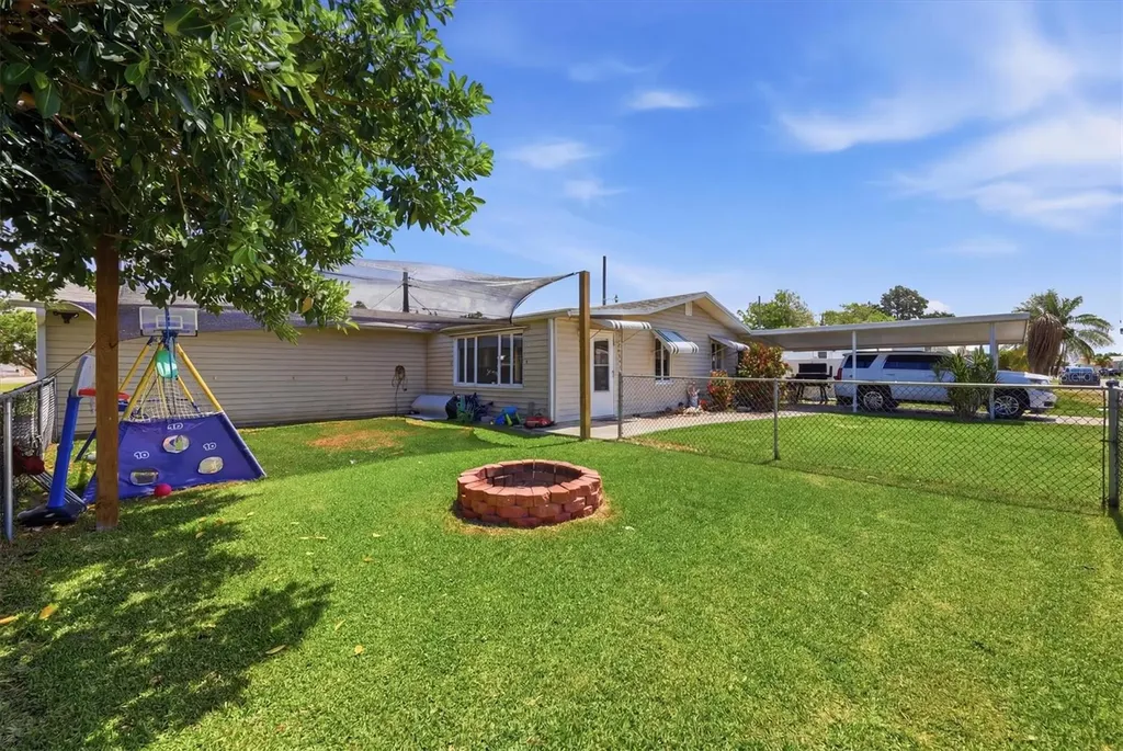 1111 51st Avenue W Bradenton FL 34207
