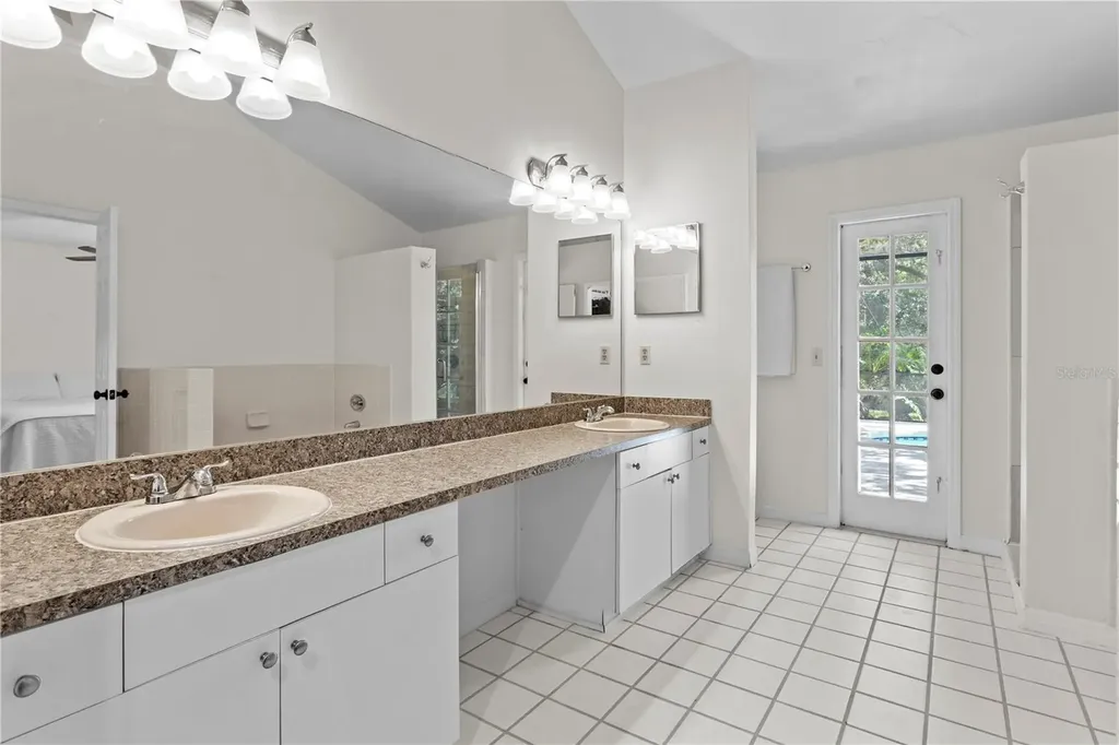 7210 Hammet Road Tampa FL 33647
