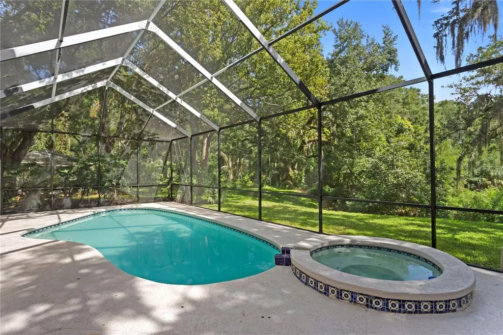 7210 Hammet Road Tampa FL 33647