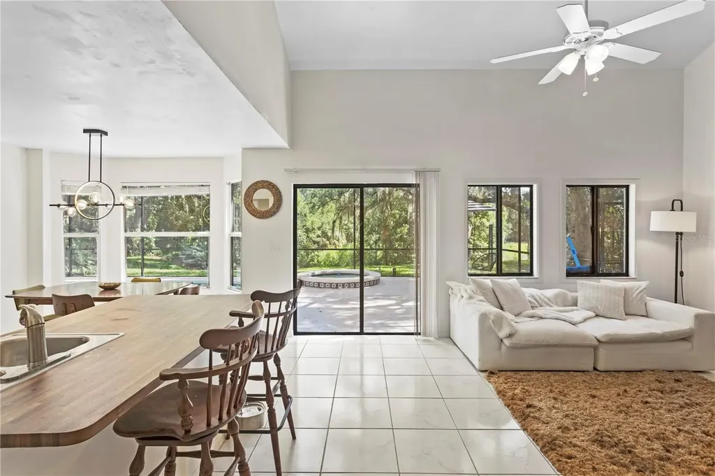 7210 Hammet Road Tampa FL 33647