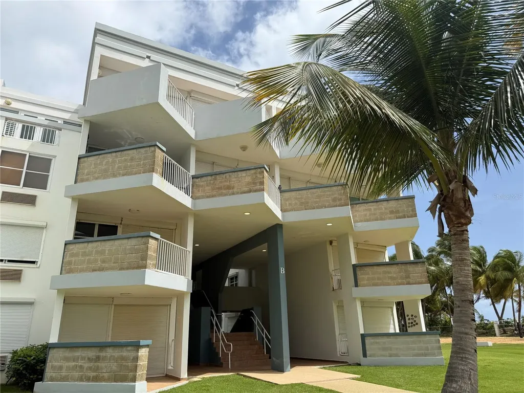 968 Road Las Picuas Rio Grande PR 00745