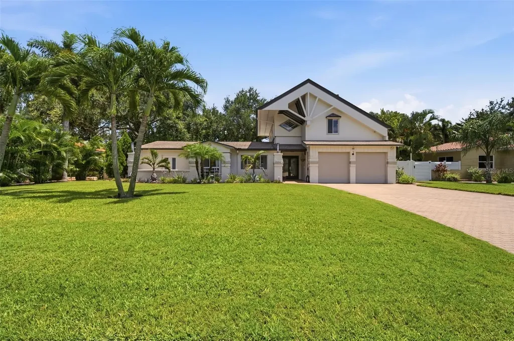 141 Giralda Boulevard NE St Petersburg FL 33704