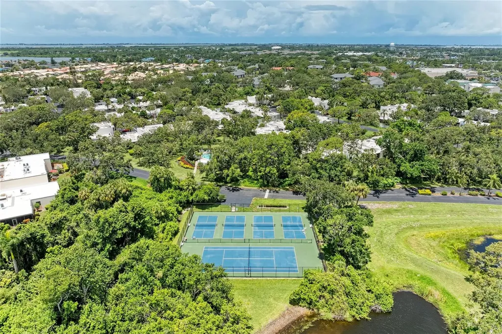 376 Springdale Drive Bradenton FL 34210