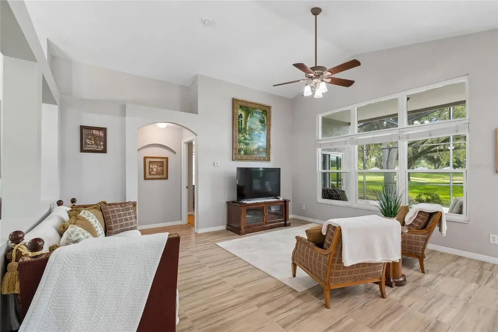18868 Maisons Drive Lutz FL 33558