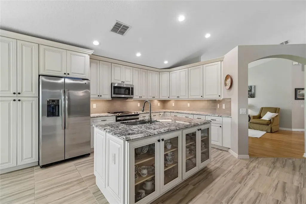 18868 Maisons Drive Lutz FL 33558