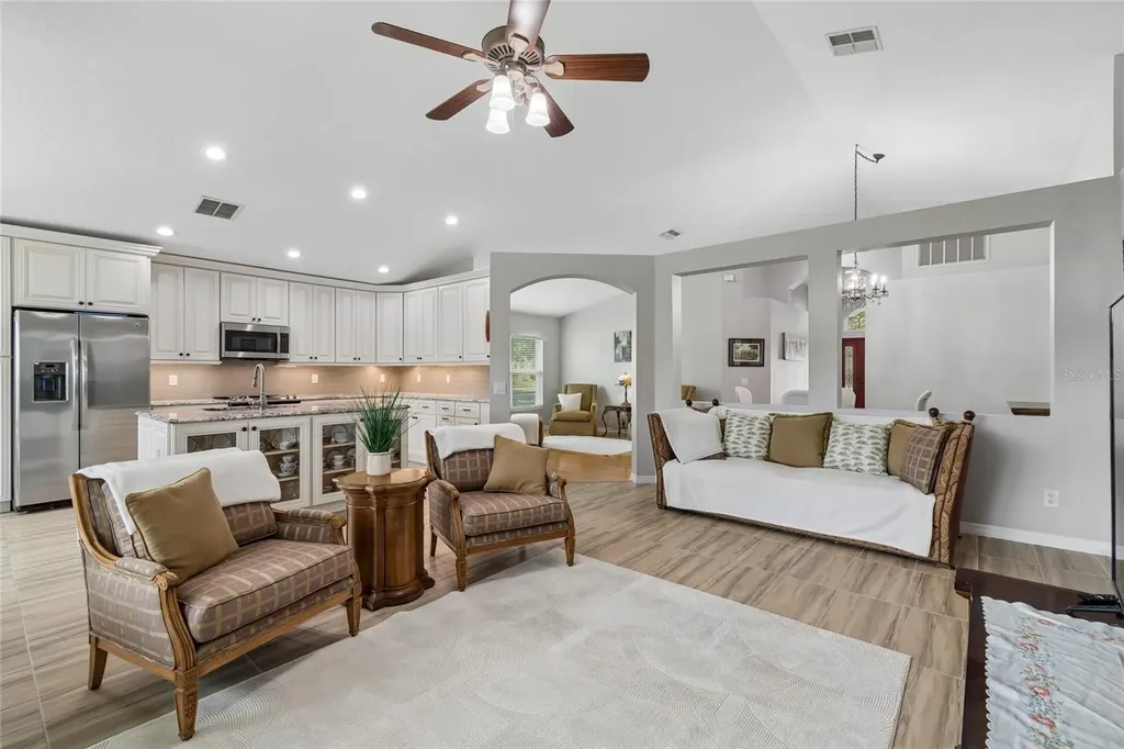18868 Maisons Drive Lutz FL 33558