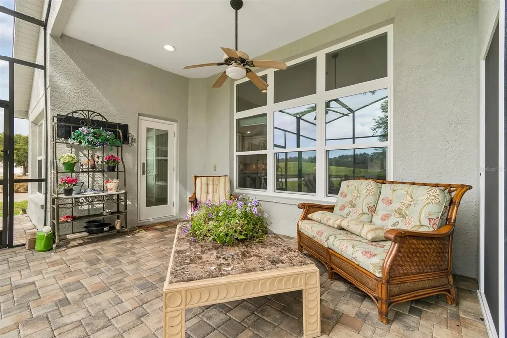 18868 Maisons Drive Lutz FL 33558