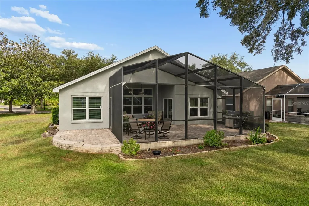 18868 Maisons Drive Lutz FL 33558