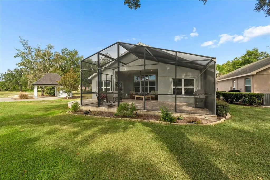 18868 Maisons Drive Lutz FL 33558