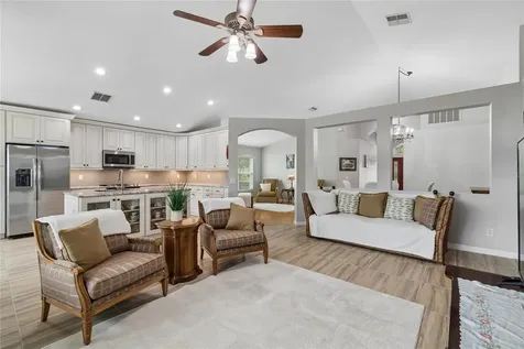 18868 Maisons Drive Lutz FL 33558