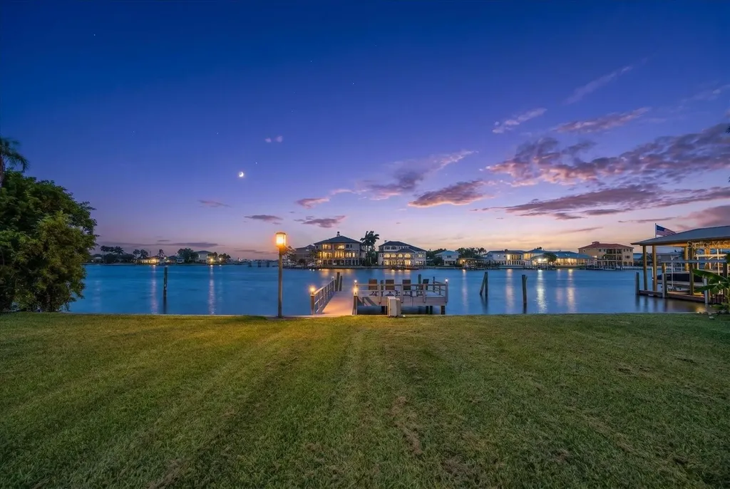 220 Harbor View Lane Largo FL 33770