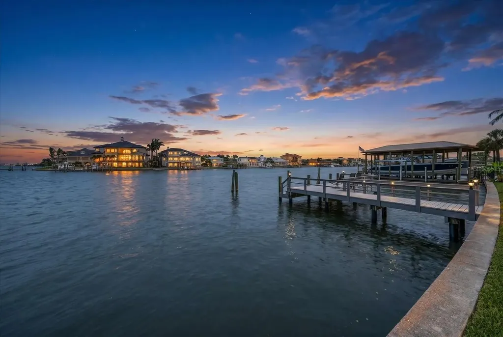220 Harbor View Lane Largo FL 33770
