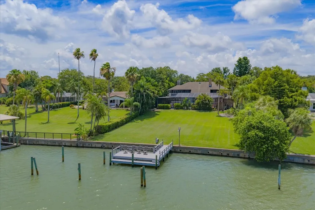 220 Harbor View Lane Largo FL 33770