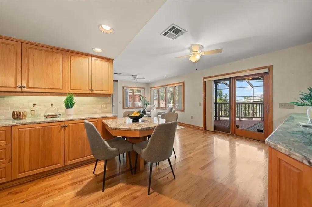 220 Harbor View Lane Largo FL 33770