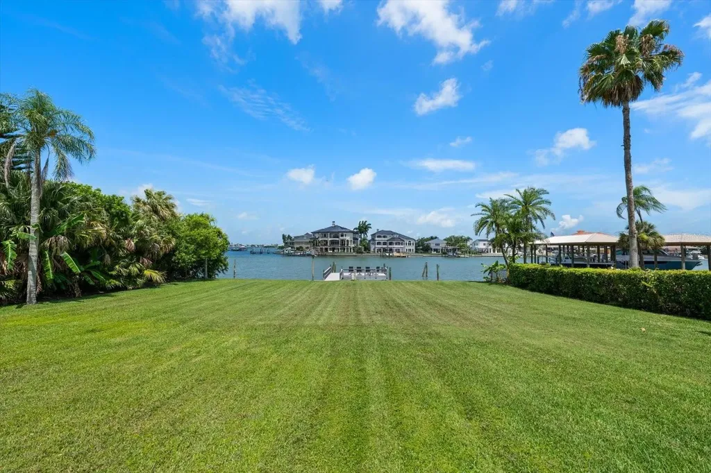220 Harbor View Lane Largo FL 33770