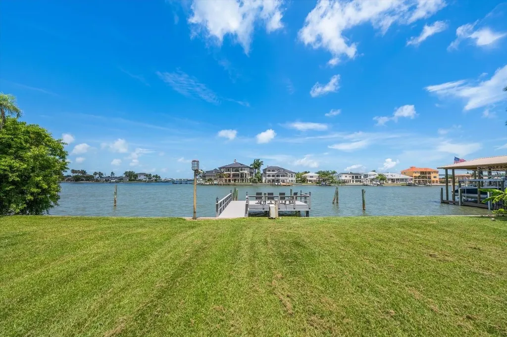 220 Harbor View Lane Largo FL 33770