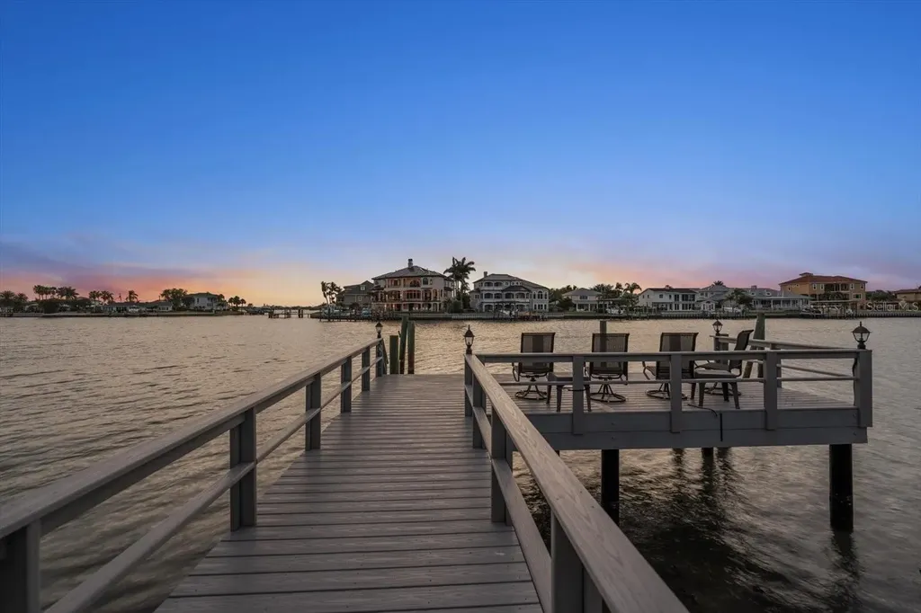 220 Harbor View Lane Largo FL 33770
