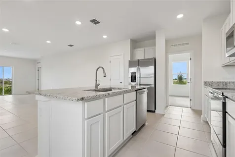 1976 Diamond Head Circle Haines City FL 33844