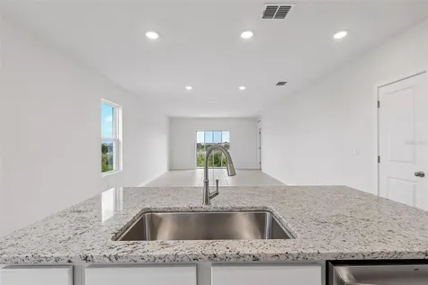 1976 Diamond Head Circle Haines City FL 33844