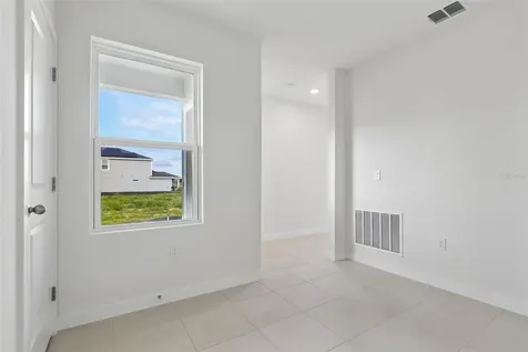 1976 Diamond Head Circle Haines City FL 33844