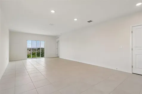 1976 Diamond Head Circle Haines City FL 33844