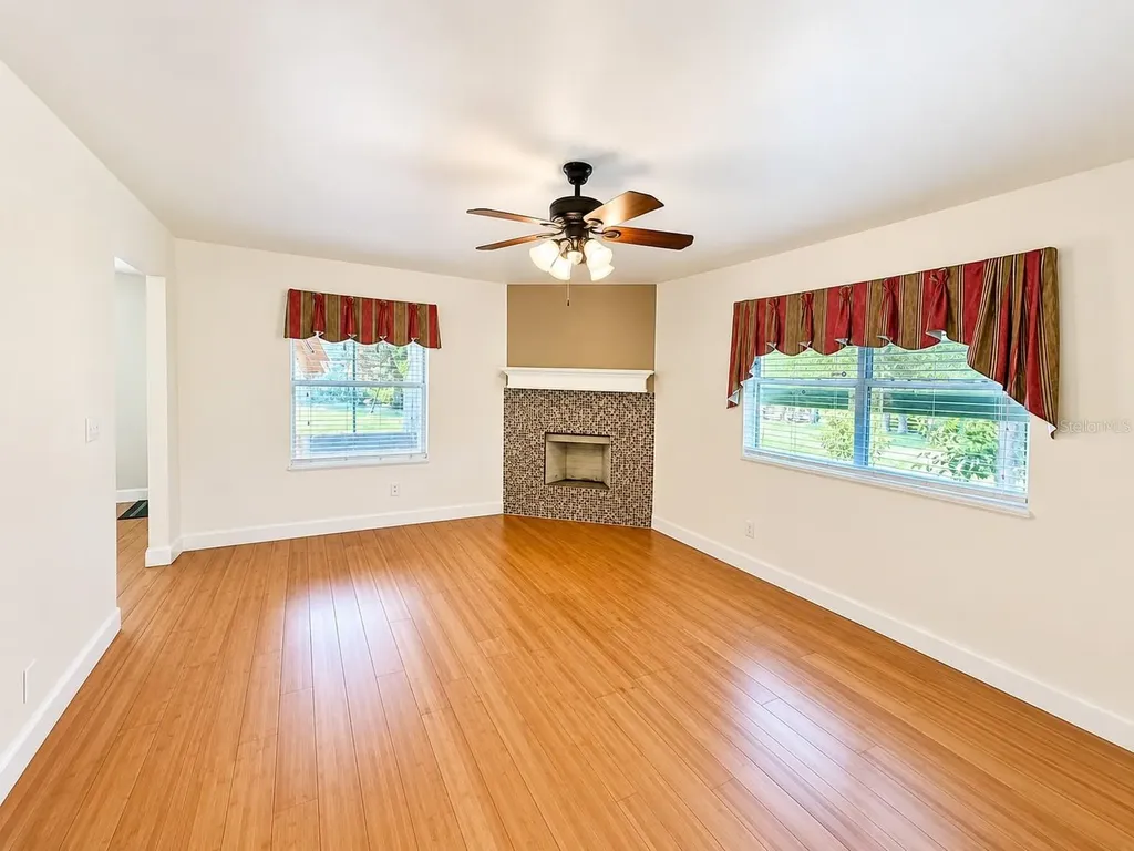 191 W 7th Street Oviedo FL 32766