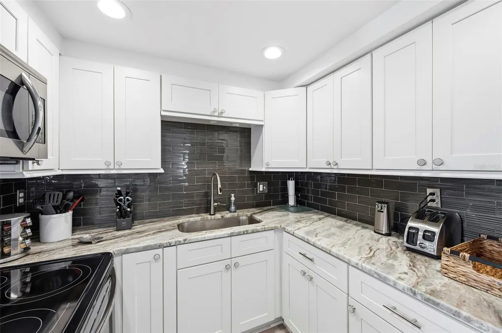 14800 Walsingham Road Largo FL 33774
