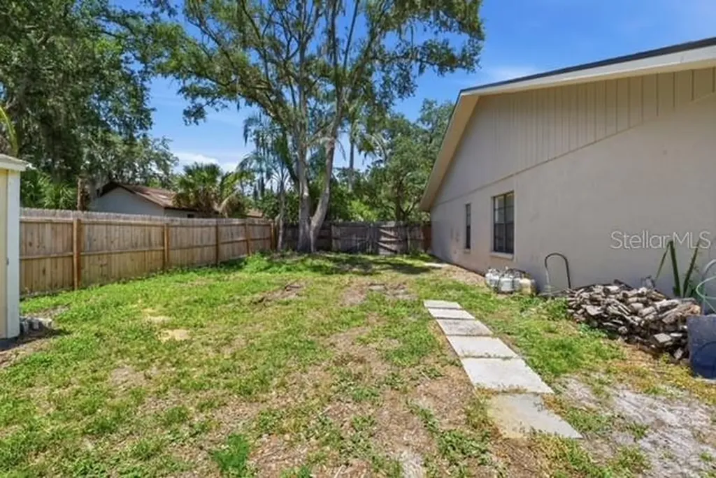 24016 Starling Circle Land O Lakes FL 34639