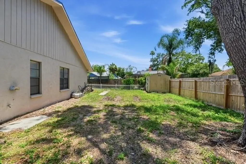 24016 Starling Circle Land O Lakes FL 34639