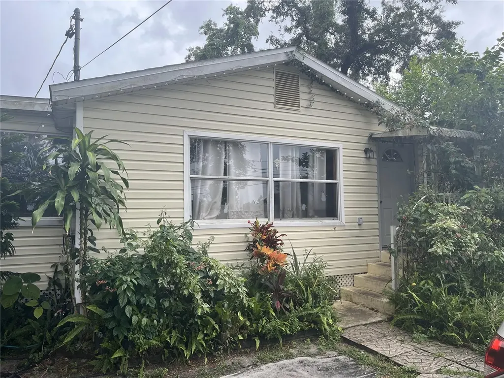 1127 Auburn Street Clearwater FL 33756