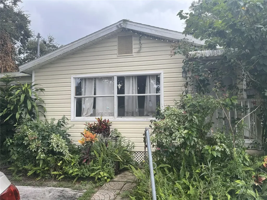 1127 Auburn Street Clearwater FL 33756