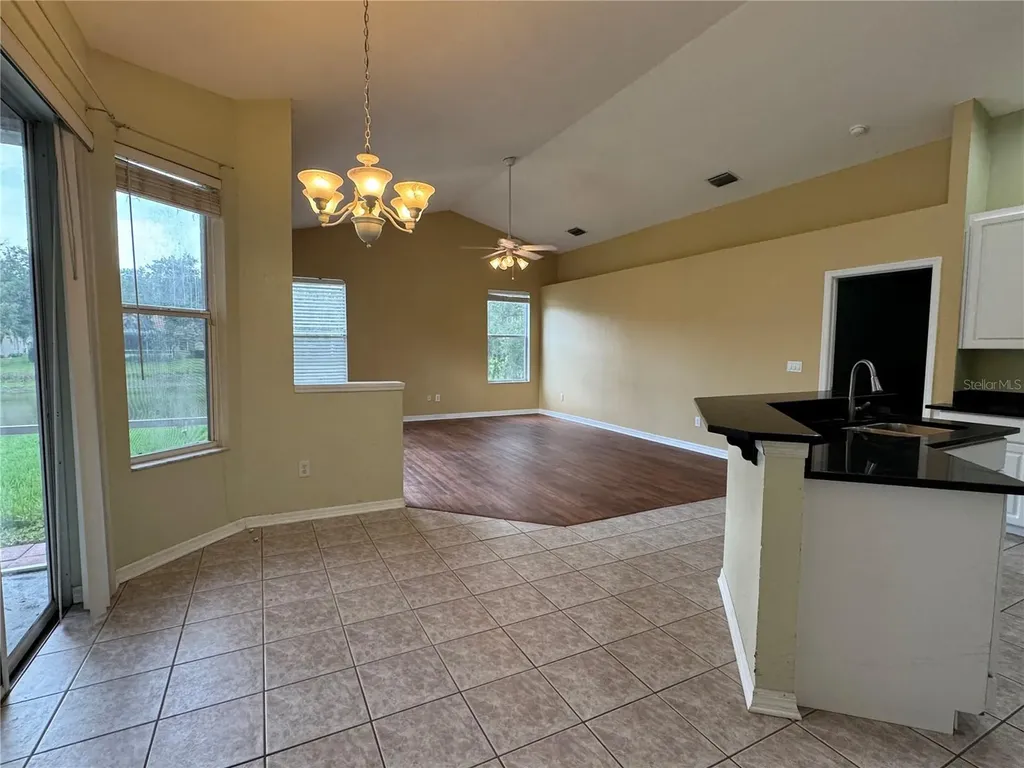 10207 Quails Landing Avenue Tampa FL 33647