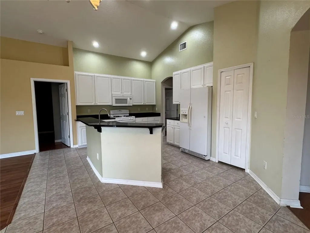 10207 Quails Landing Avenue Tampa FL 33647