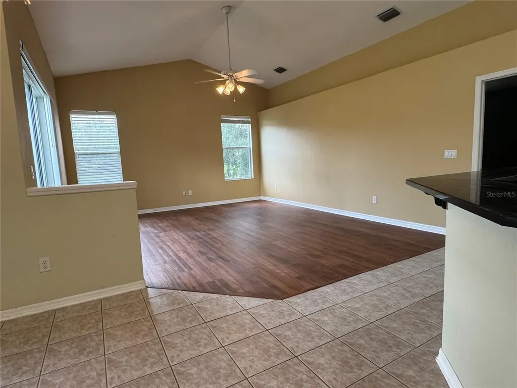 10207 Quails Landing Avenue Tampa FL 33647