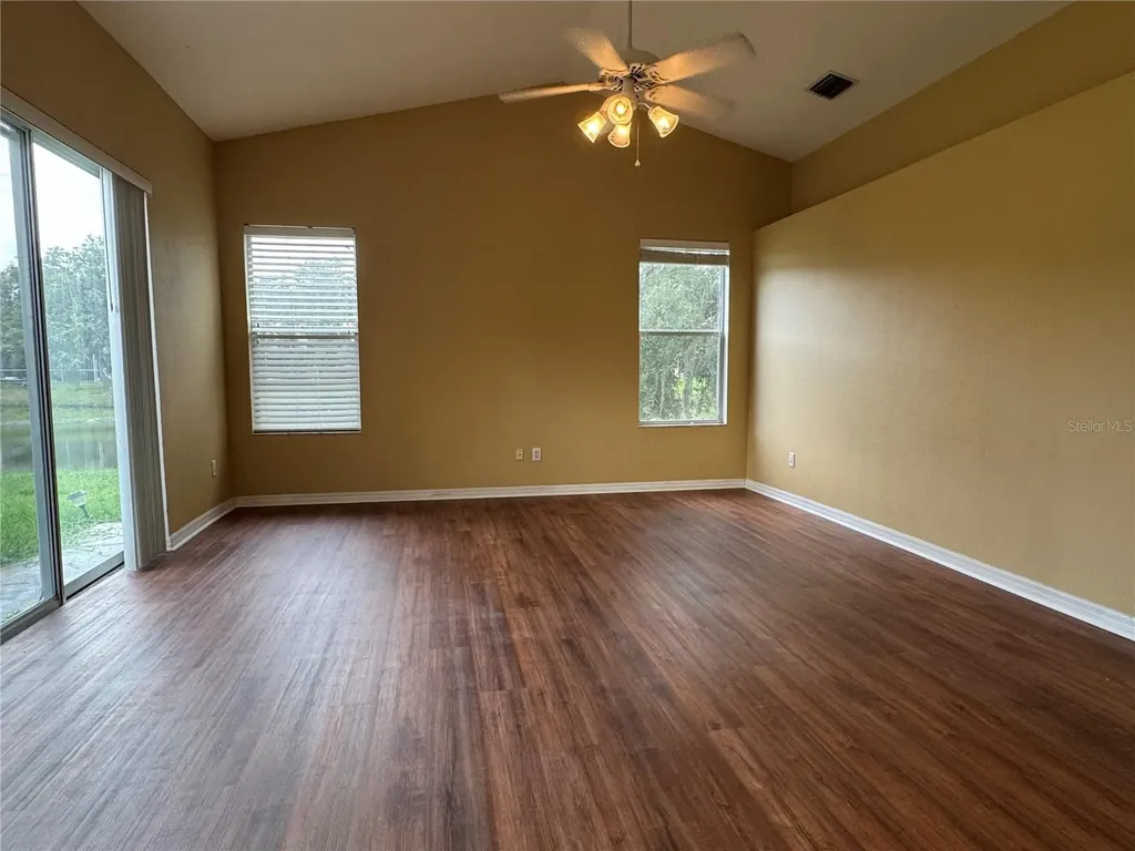 10207 Quails Landing Avenue Tampa FL 33647