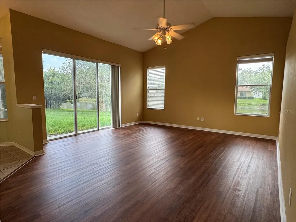 10207 Quails Landing Avenue Tampa FL 33647