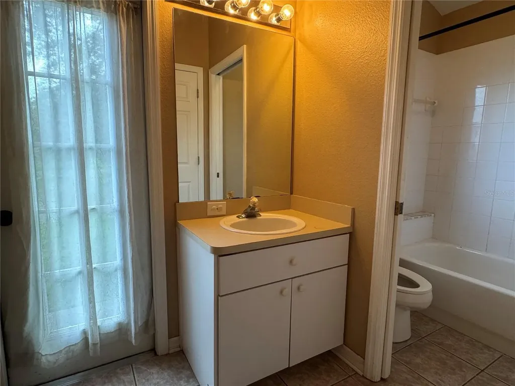 10207 Quails Landing Avenue Tampa FL 33647