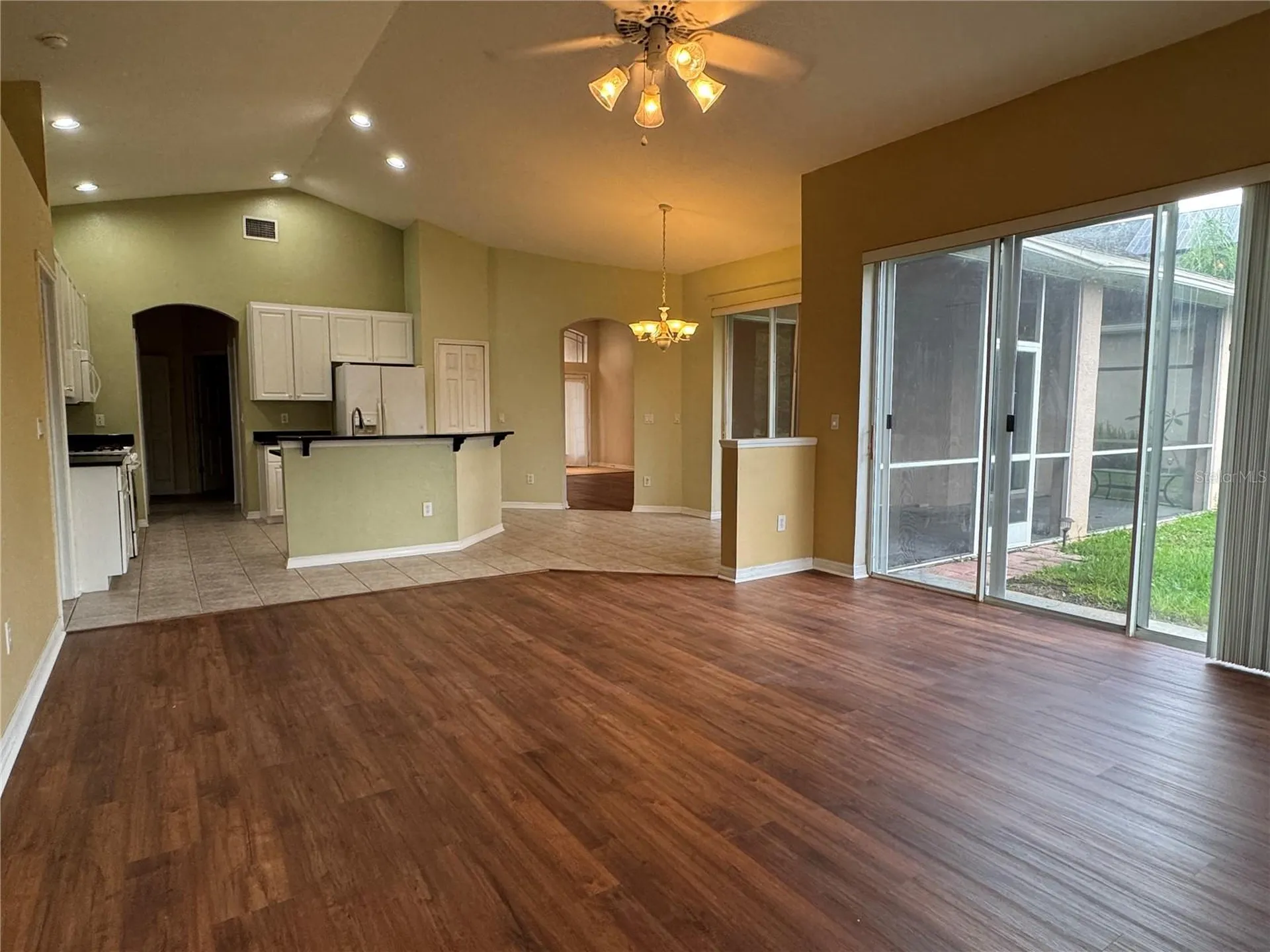10207 Quails Landing Avenue Tampa FL 33647