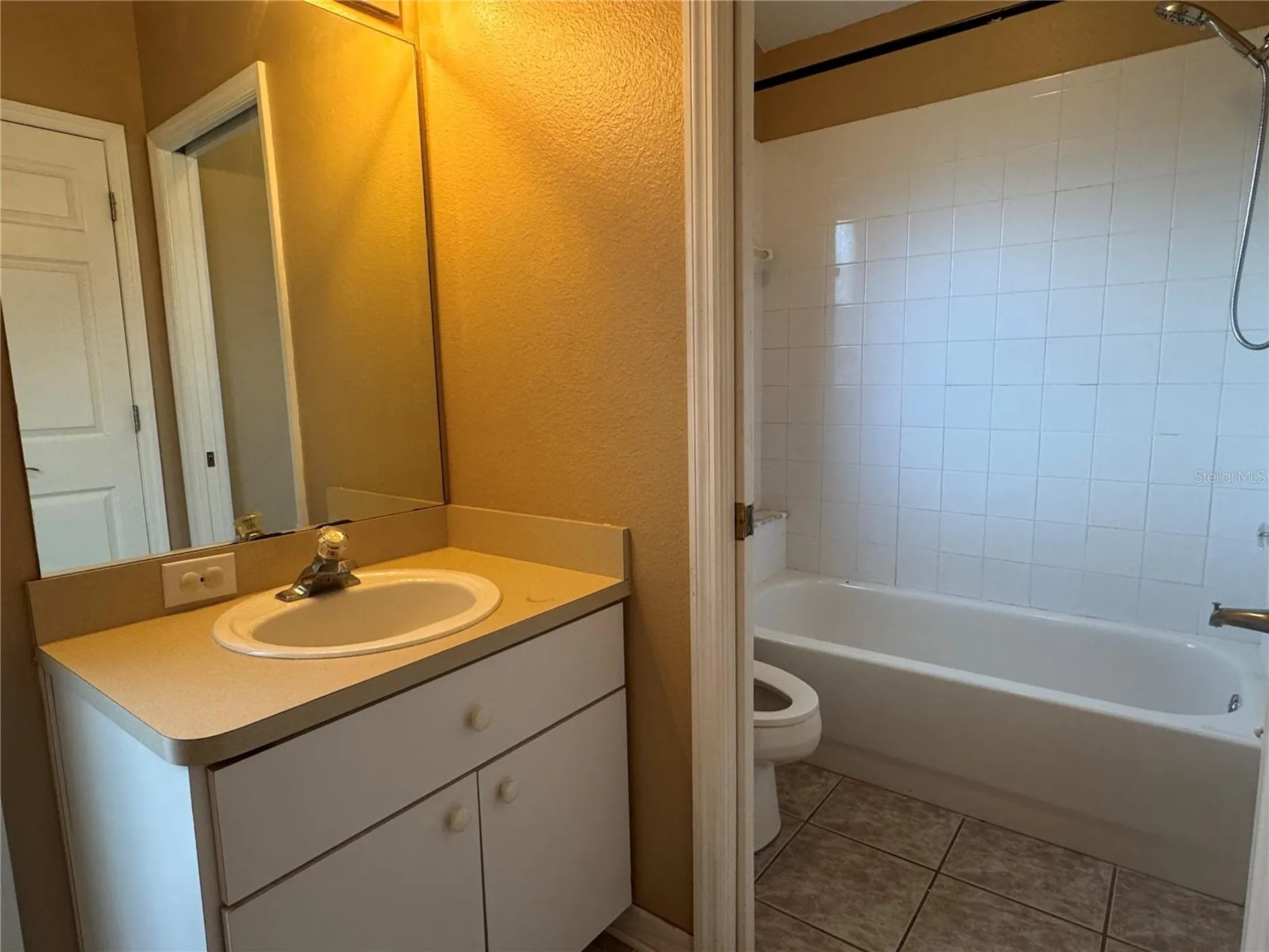10207 Quails Landing Avenue Tampa FL 33647