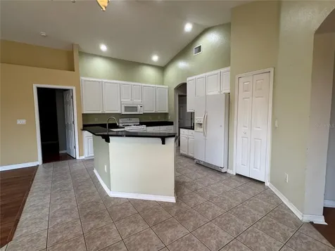 10207 Quails Landing Avenue Tampa FL 33647