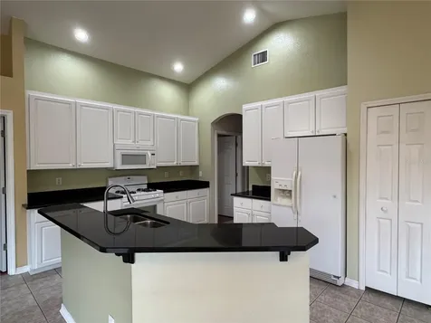 10207 Quails Landing Avenue Tampa FL 33647