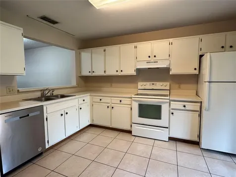 5100 Burchette Road Tampa FL 33647