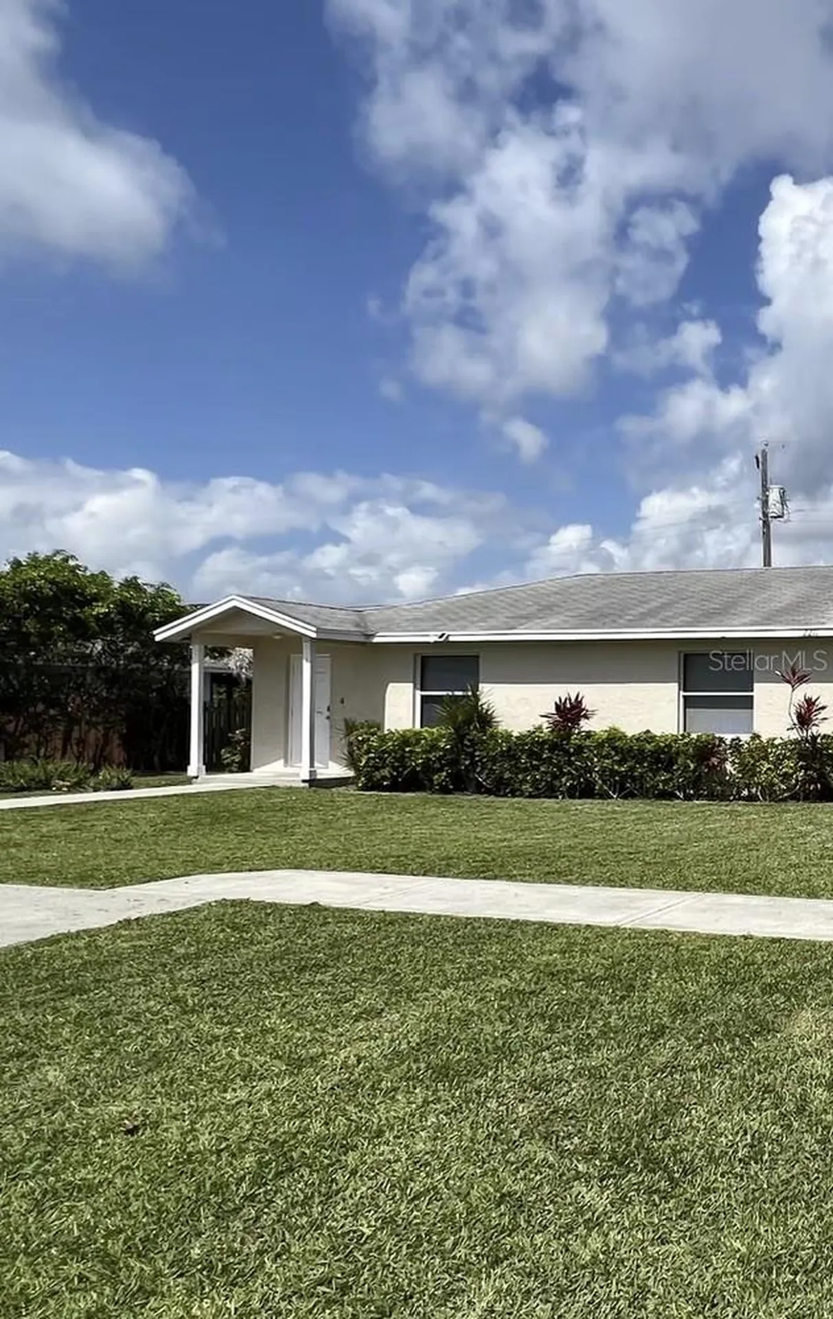 2211 SE 3rd Street Boynton Beach FL 33435