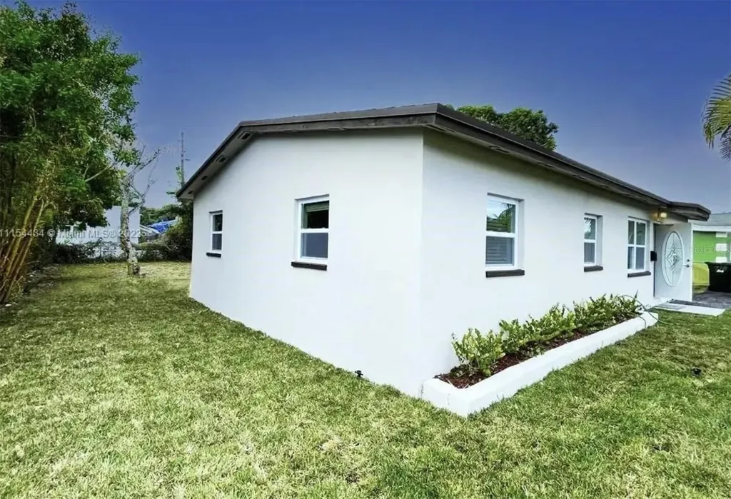 710 SW 9th Street Delray Beach FL 33444