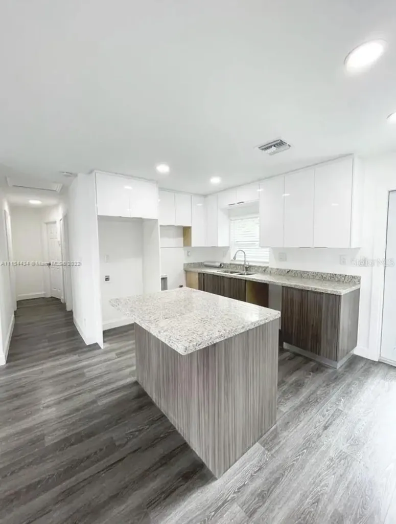 710 SW 9th Street Delray Beach FL 33444