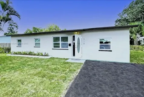 710 SW 9th Street Delray Beach FL 33444
